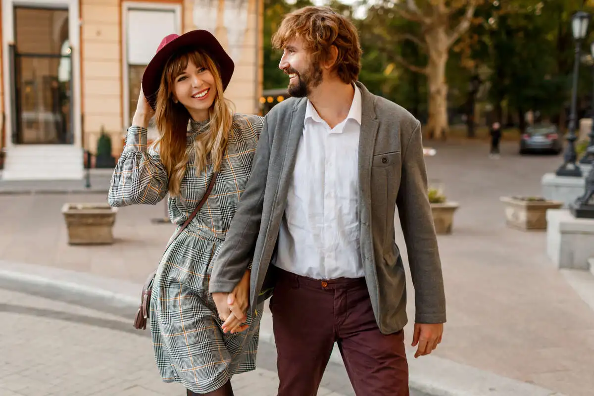 Own the Vibe: Your Guide to Retro Revival Outfits